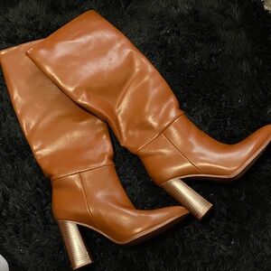 Elegant Tan Heeled Boots